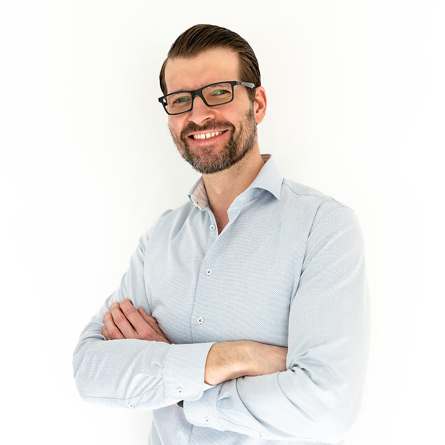 Sven Bach