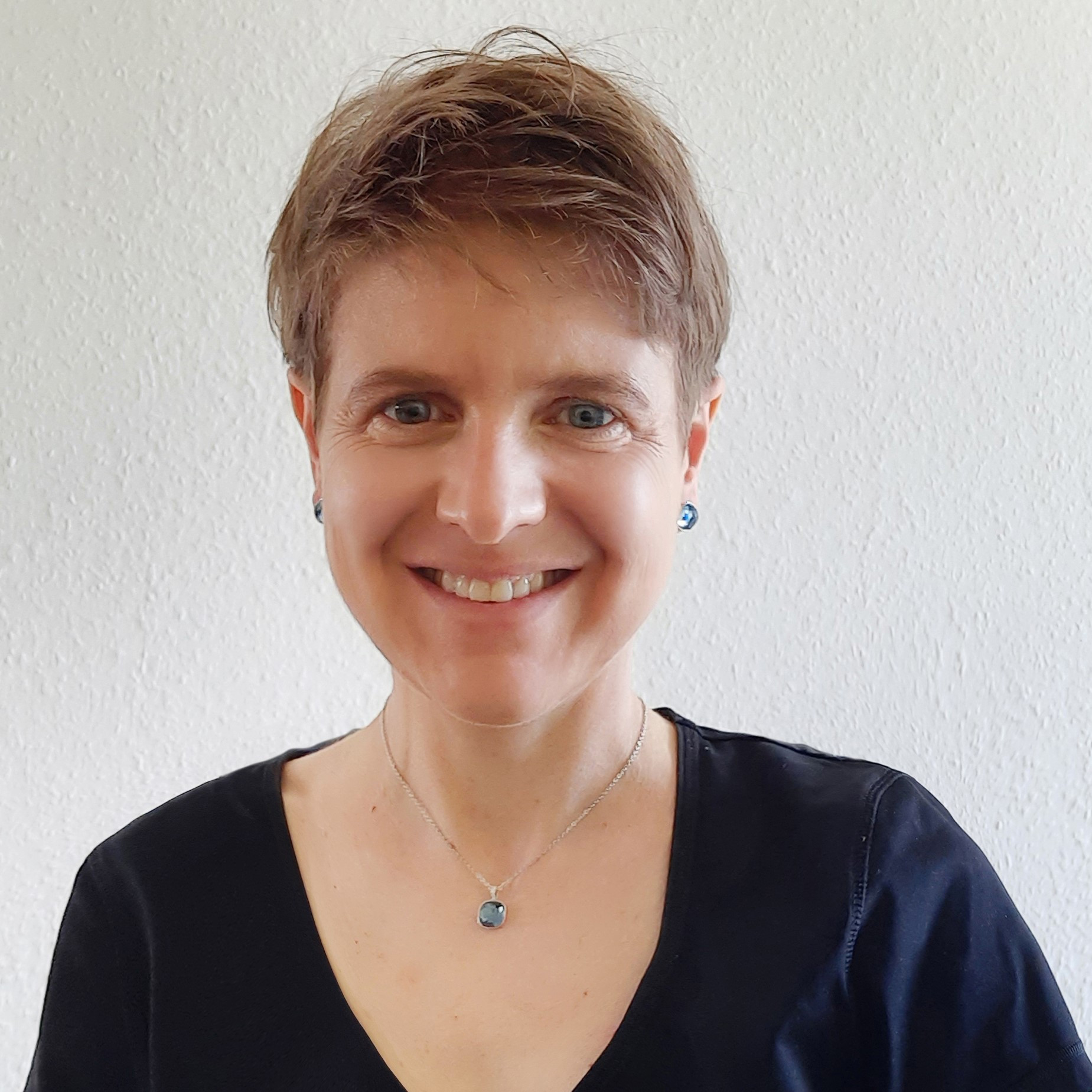 Dr. Sabine Nunius